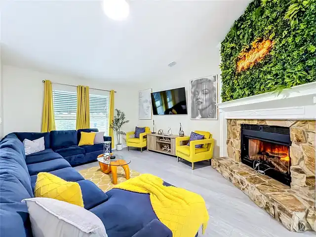 Listing Photo 8