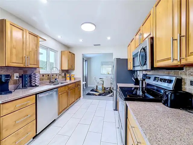 Listing Photo 17