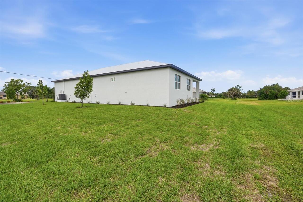 Listing Photo 38