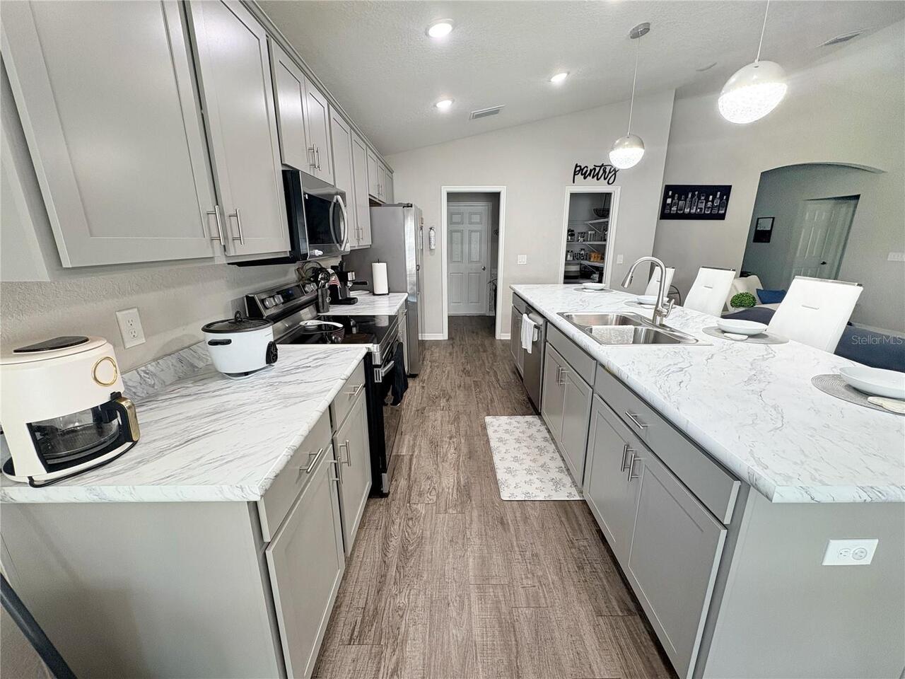 Listing Photo 9