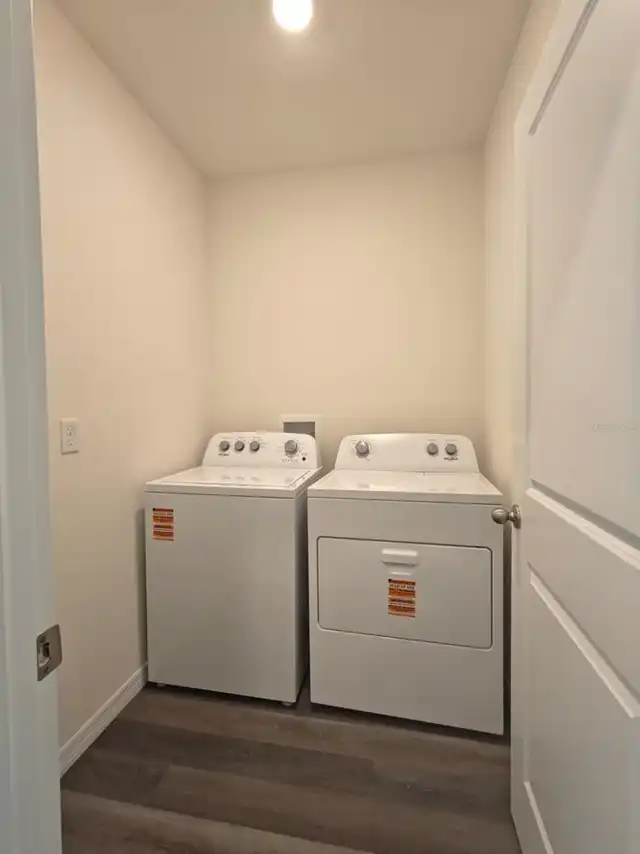 Listing Photo 12