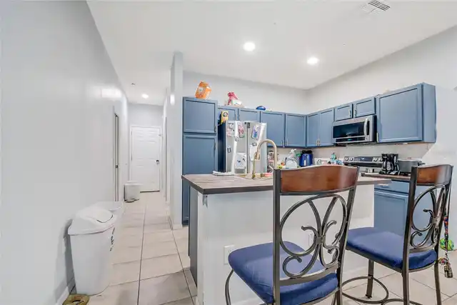 Listing Photo 11