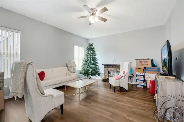 Listing Photo 12