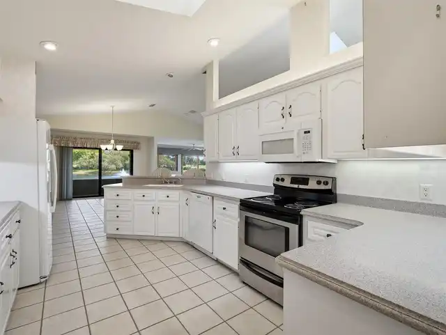 Listing Photo 39