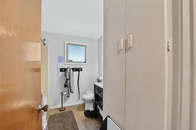 Listing Photo 12