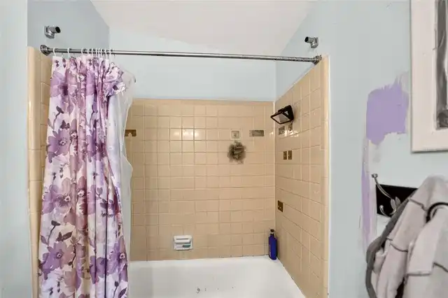 Listing Photo 14