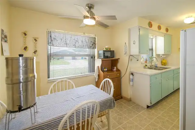 Listing Photo 10