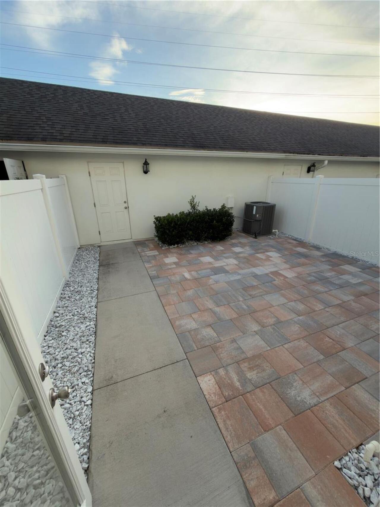 Listing Photo 22