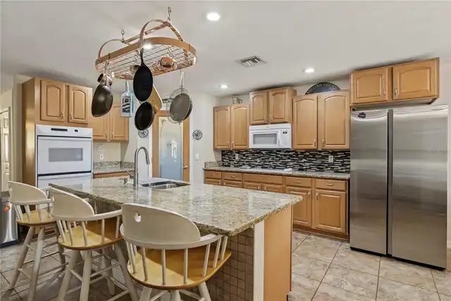 Listing Photo 17