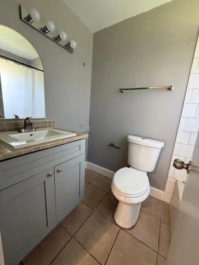 Listing Photo 8