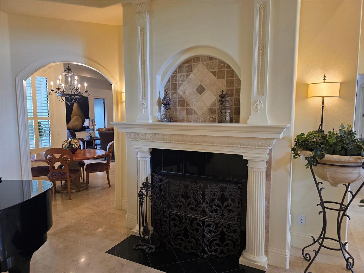 Listing Photo 11