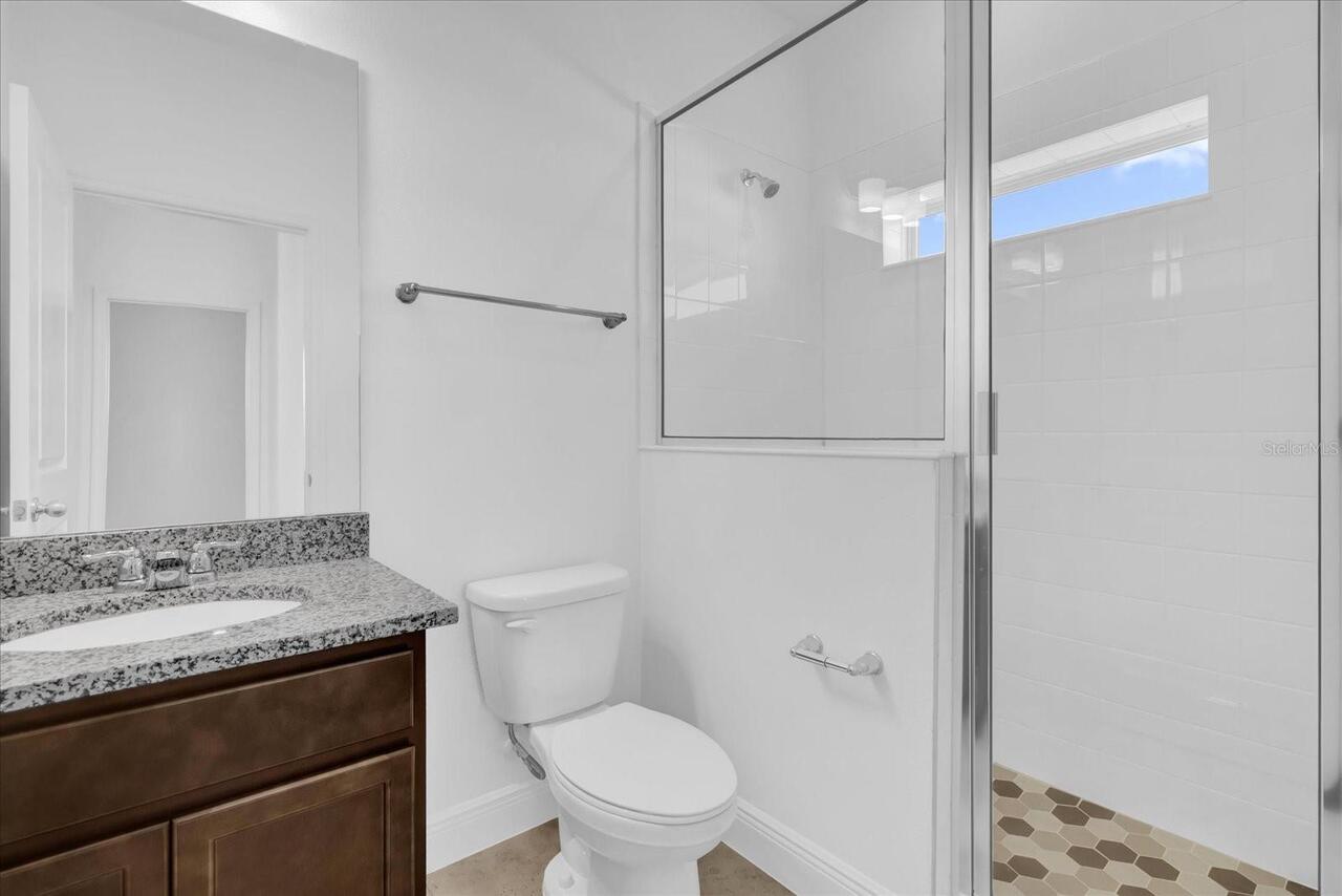 Listing Photo 9