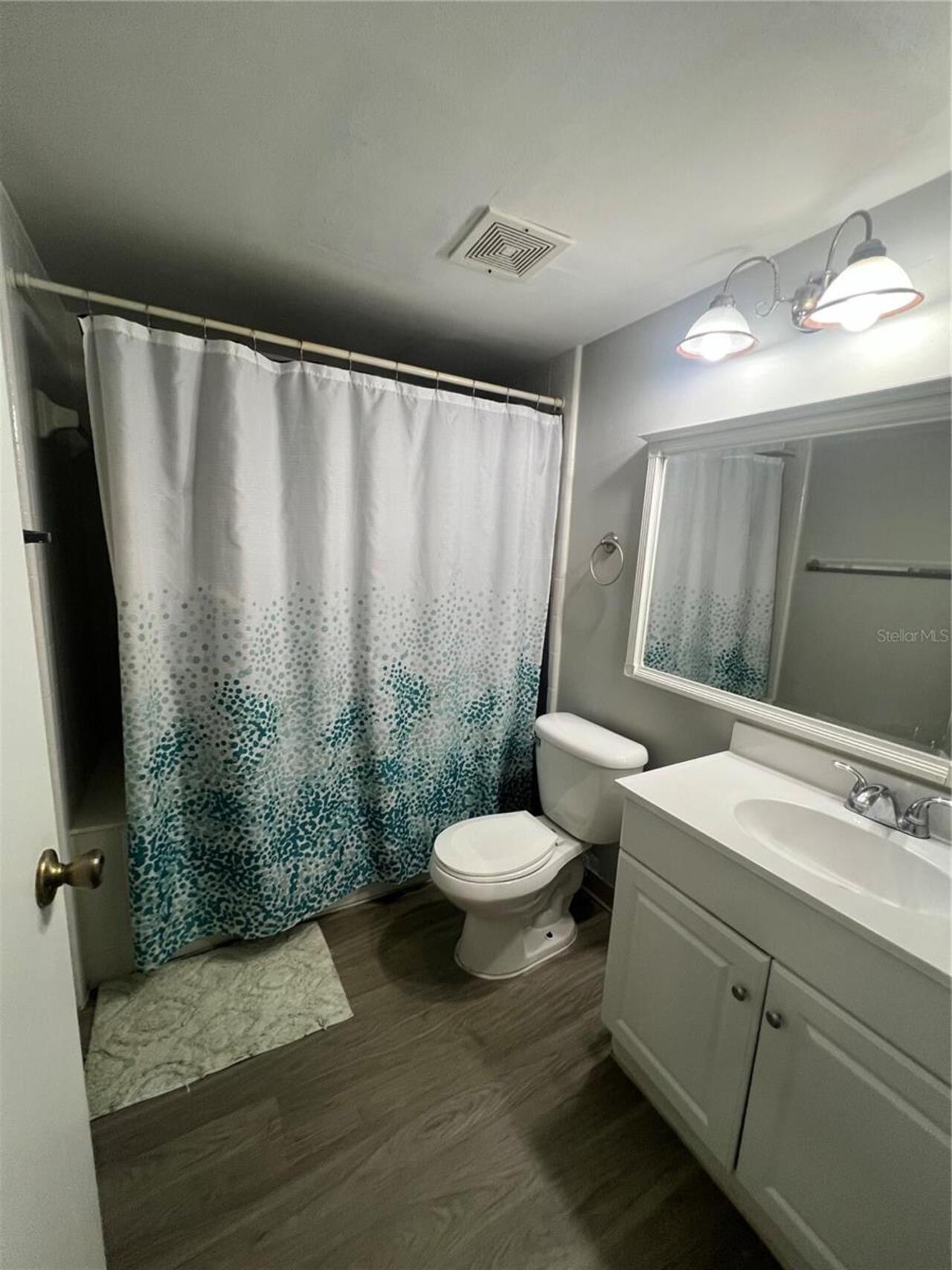 Listing Photo 12