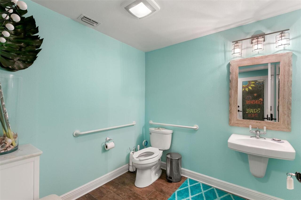 Listing Photo 9