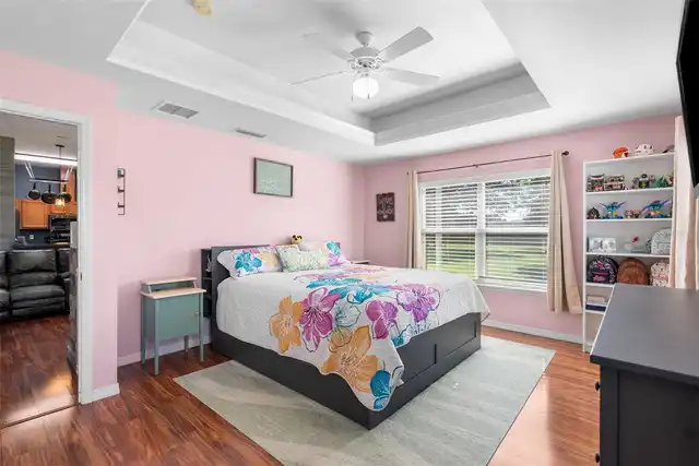 Listing Photo 16