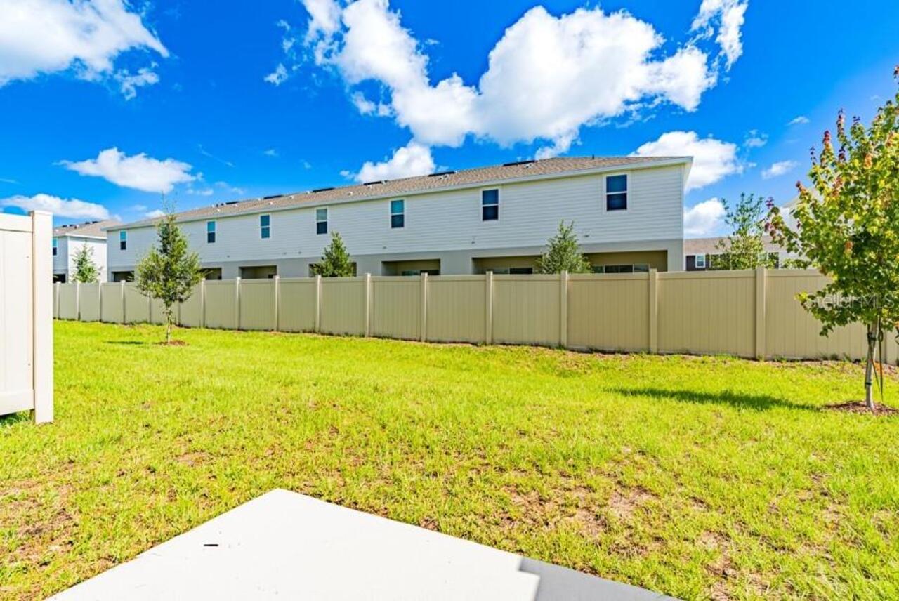 Listing Photo 10