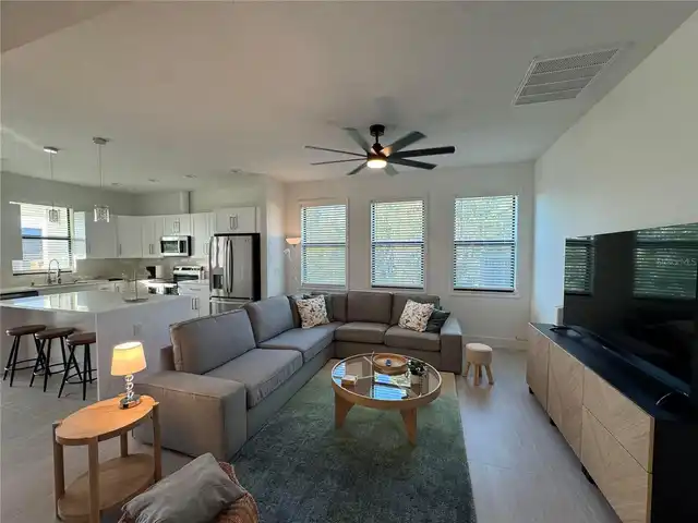 Listing Photo 9