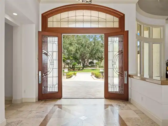 Listing Photo 12