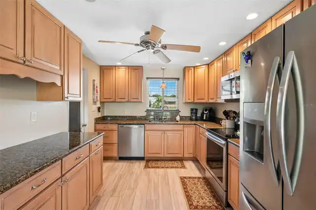 Listing Photo 8