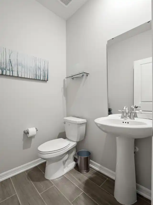 Listing Photo 12