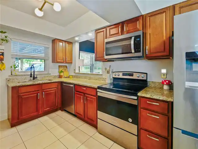 Listing Photo 9