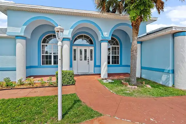 Listing Photo 9