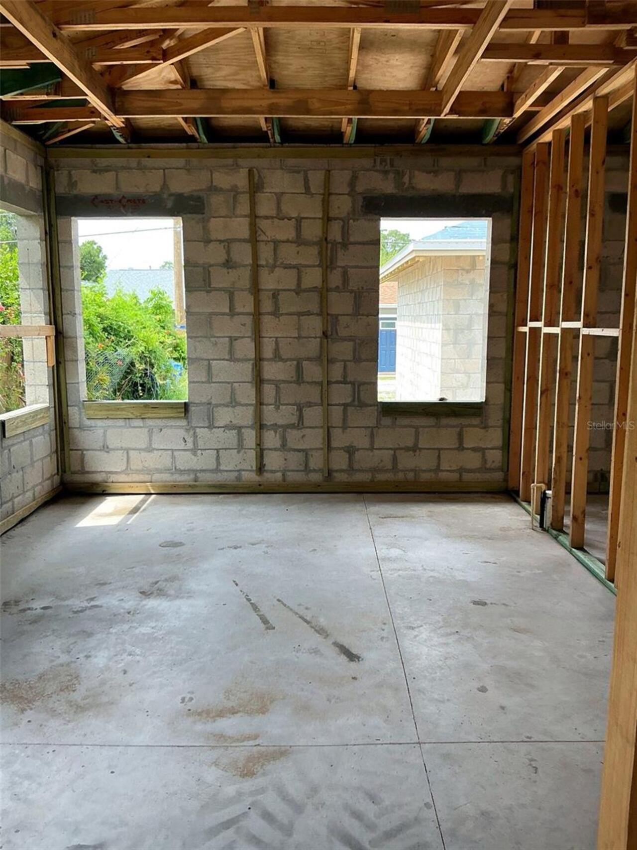 Listing Photo 14