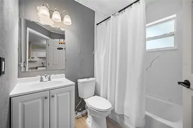 Listing Photo 9