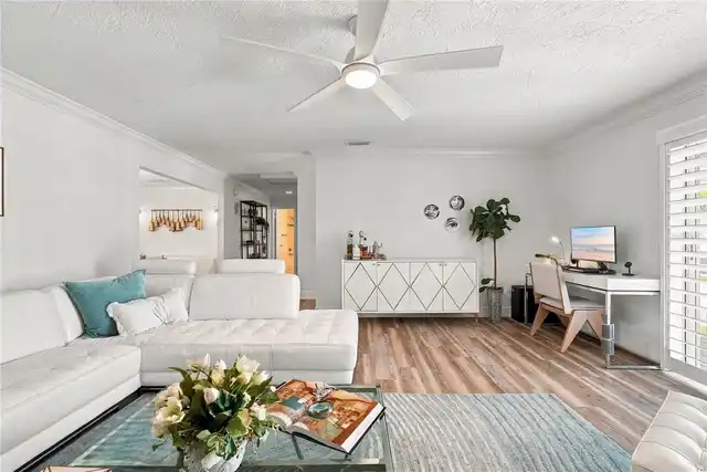 Listing Photo 9