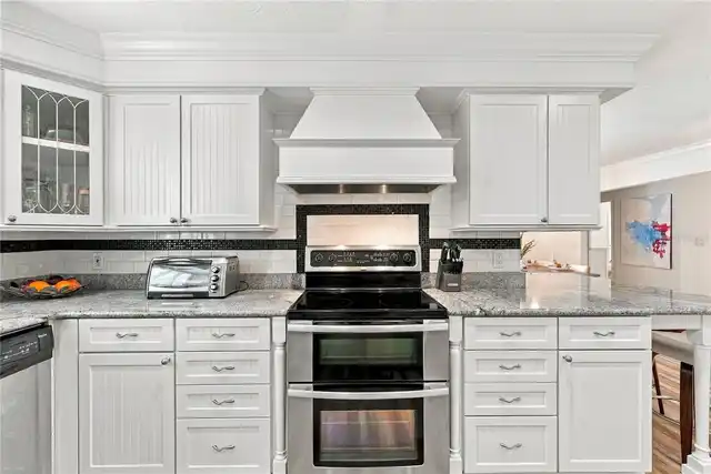 Listing Photo 16