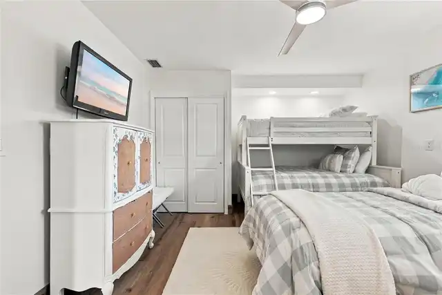 Listing Photo 24