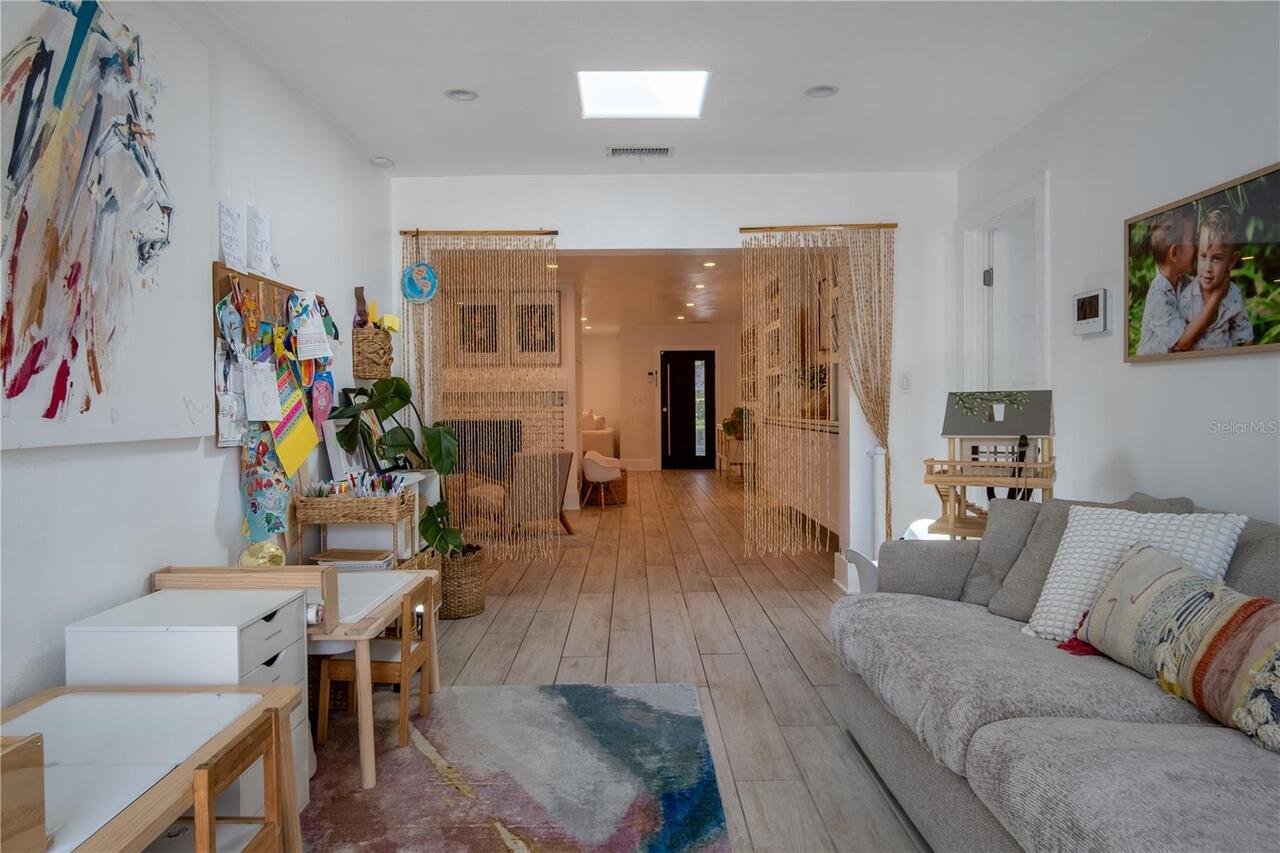Listing Photo 14