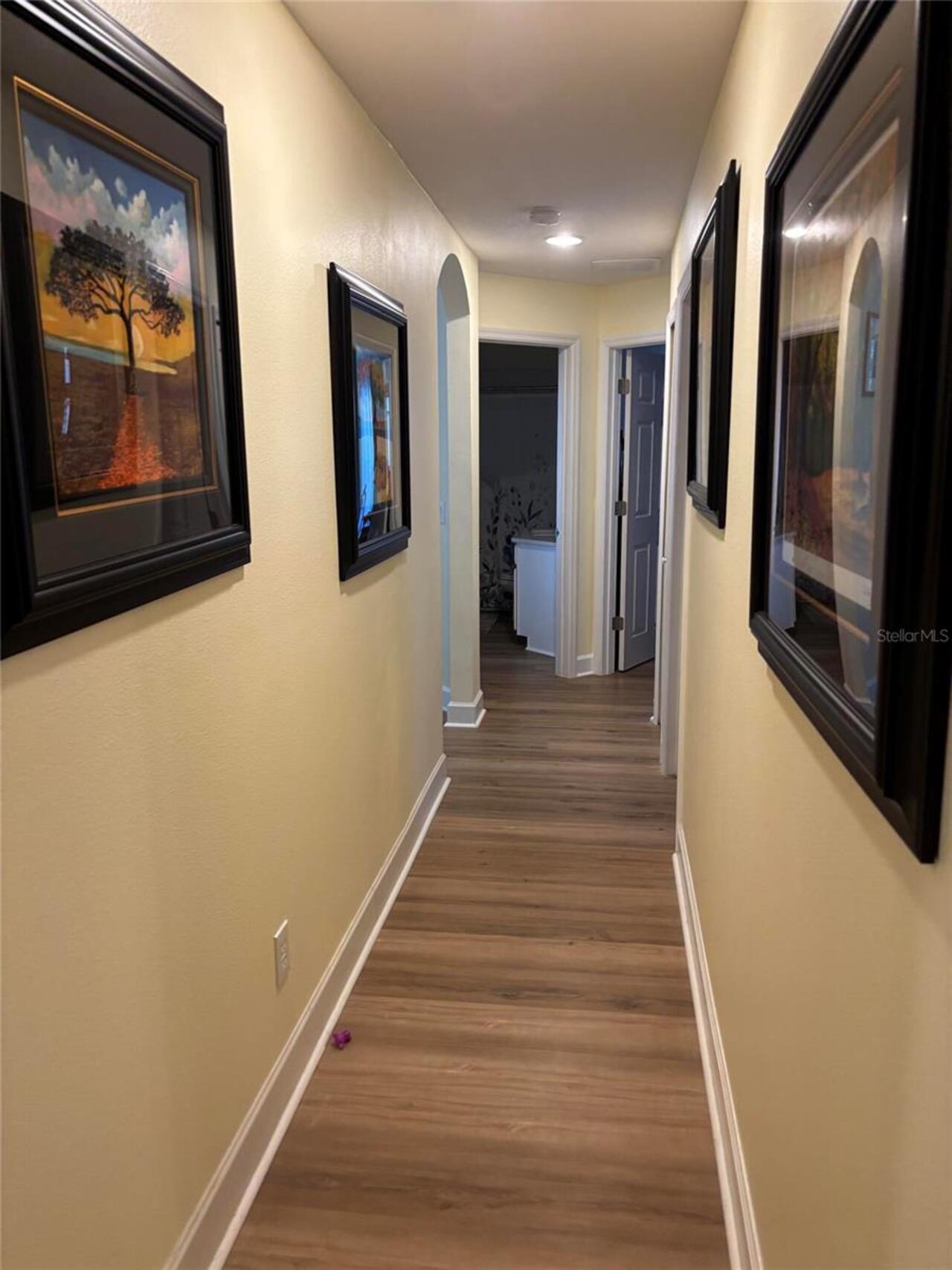 Listing Photo 12