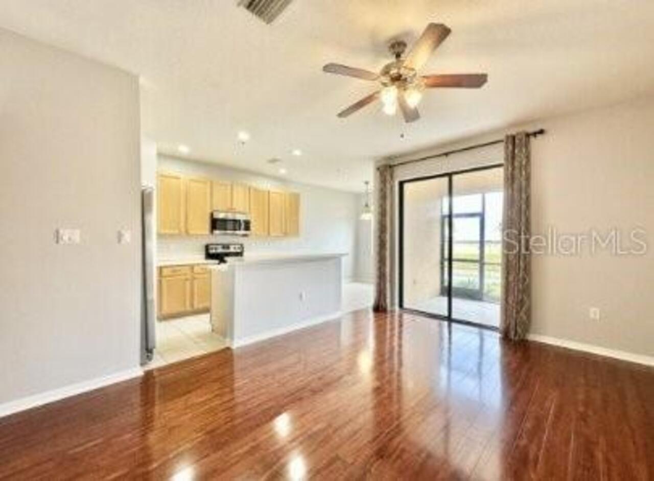 Listing Photo 11
