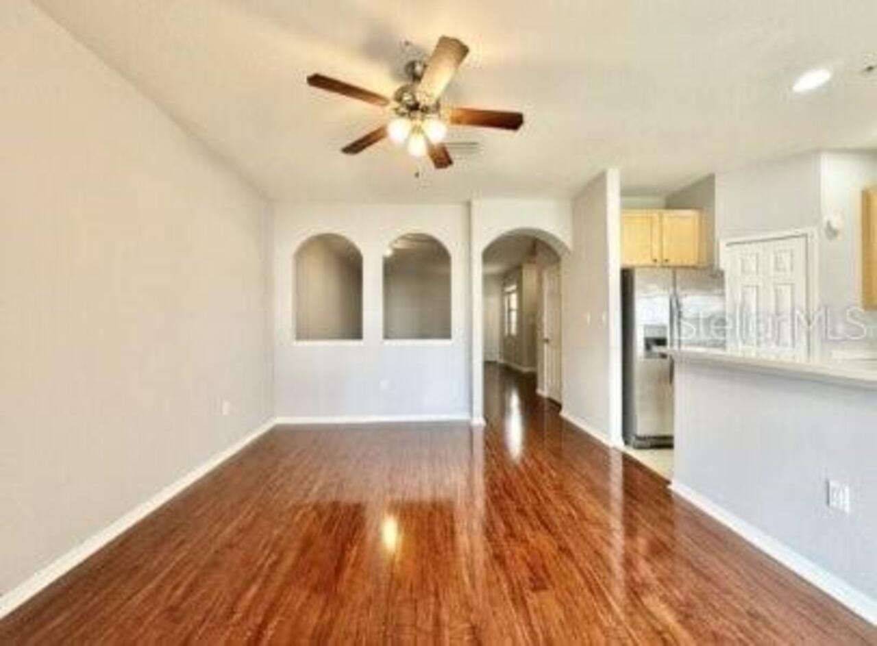 Listing Photo 12