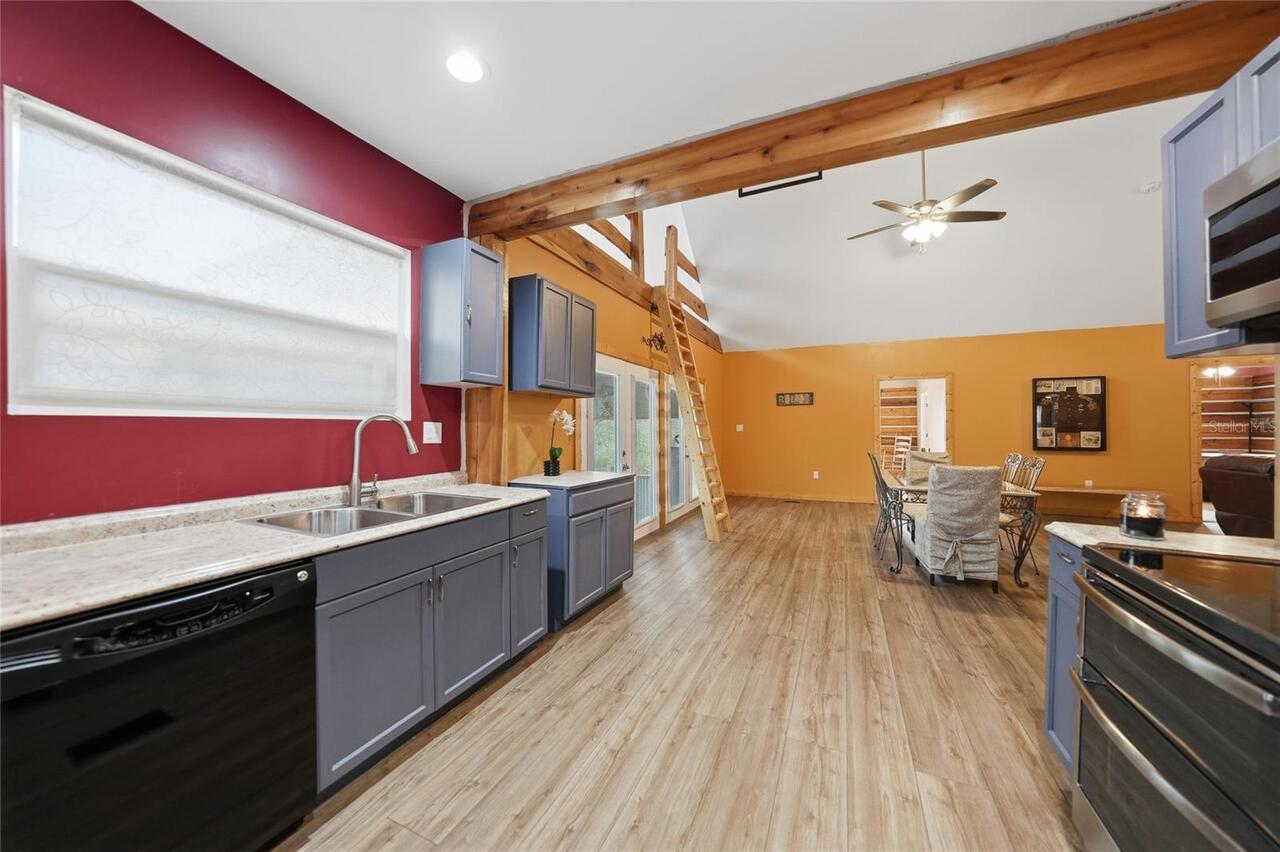 Listing Photo 16