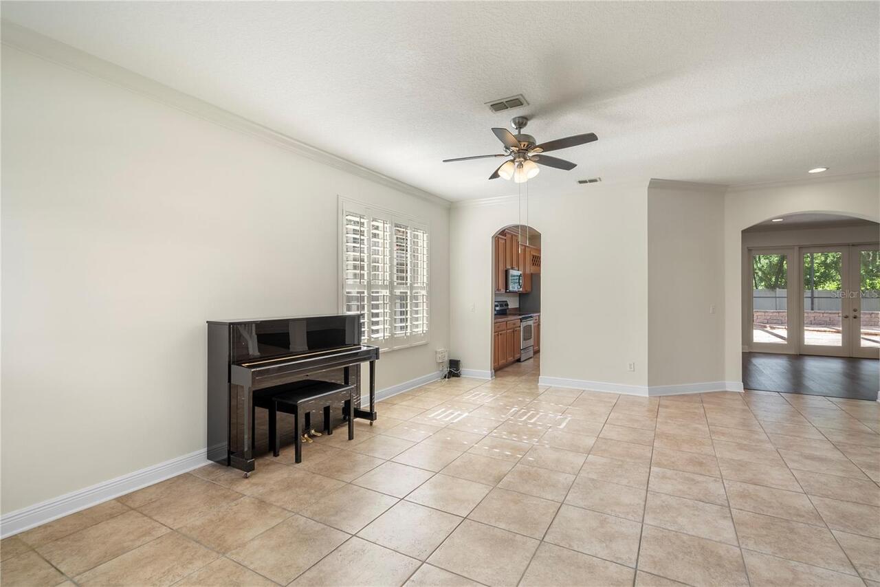 Listing Photo 10