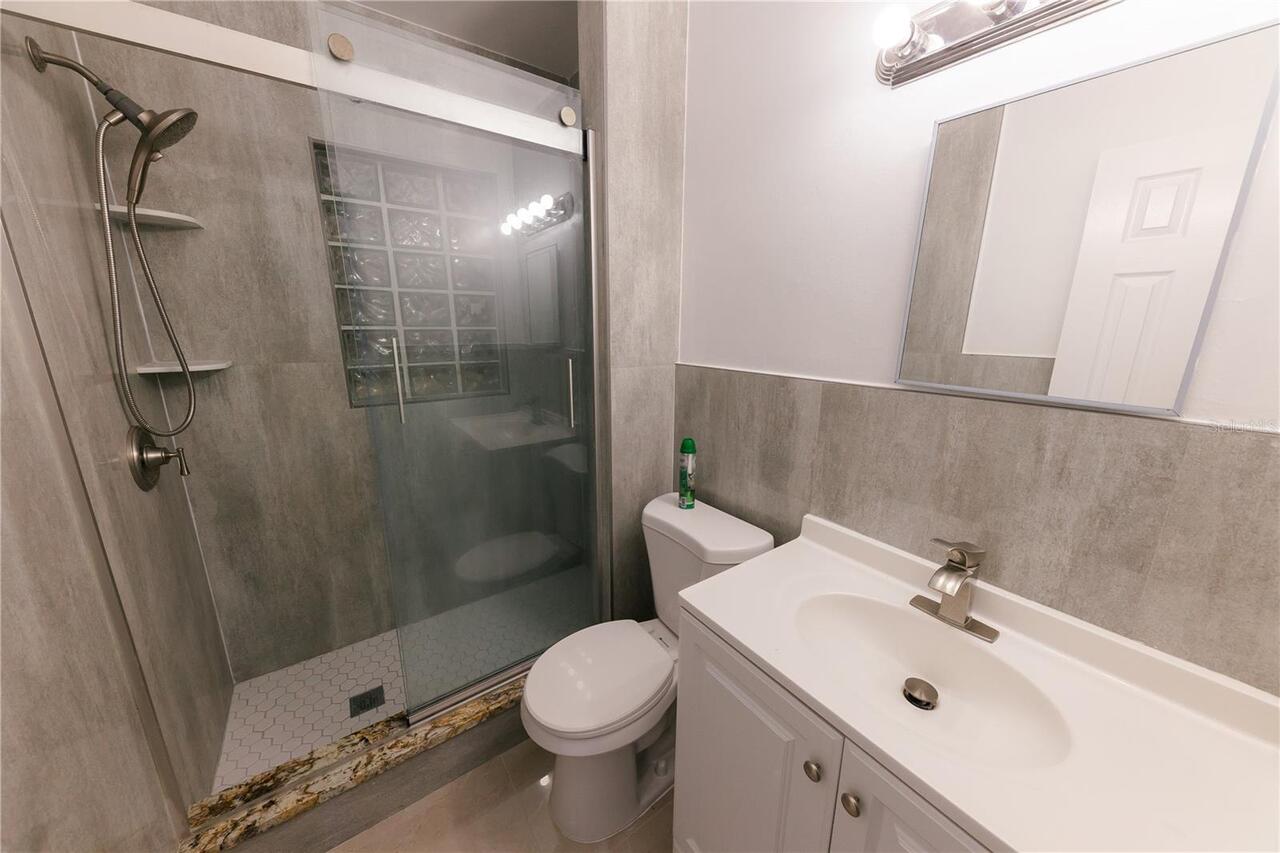 Listing Photo 9