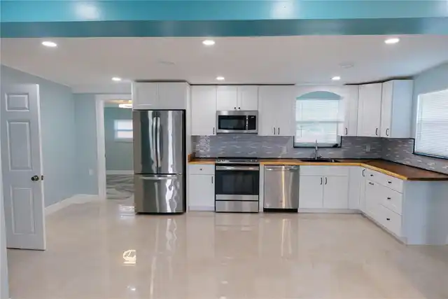 Listing Photo 15