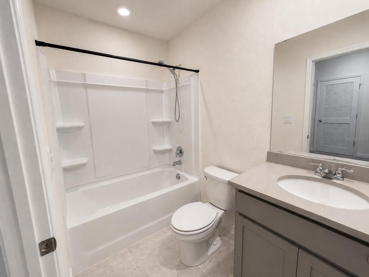 Listing Photo 14
