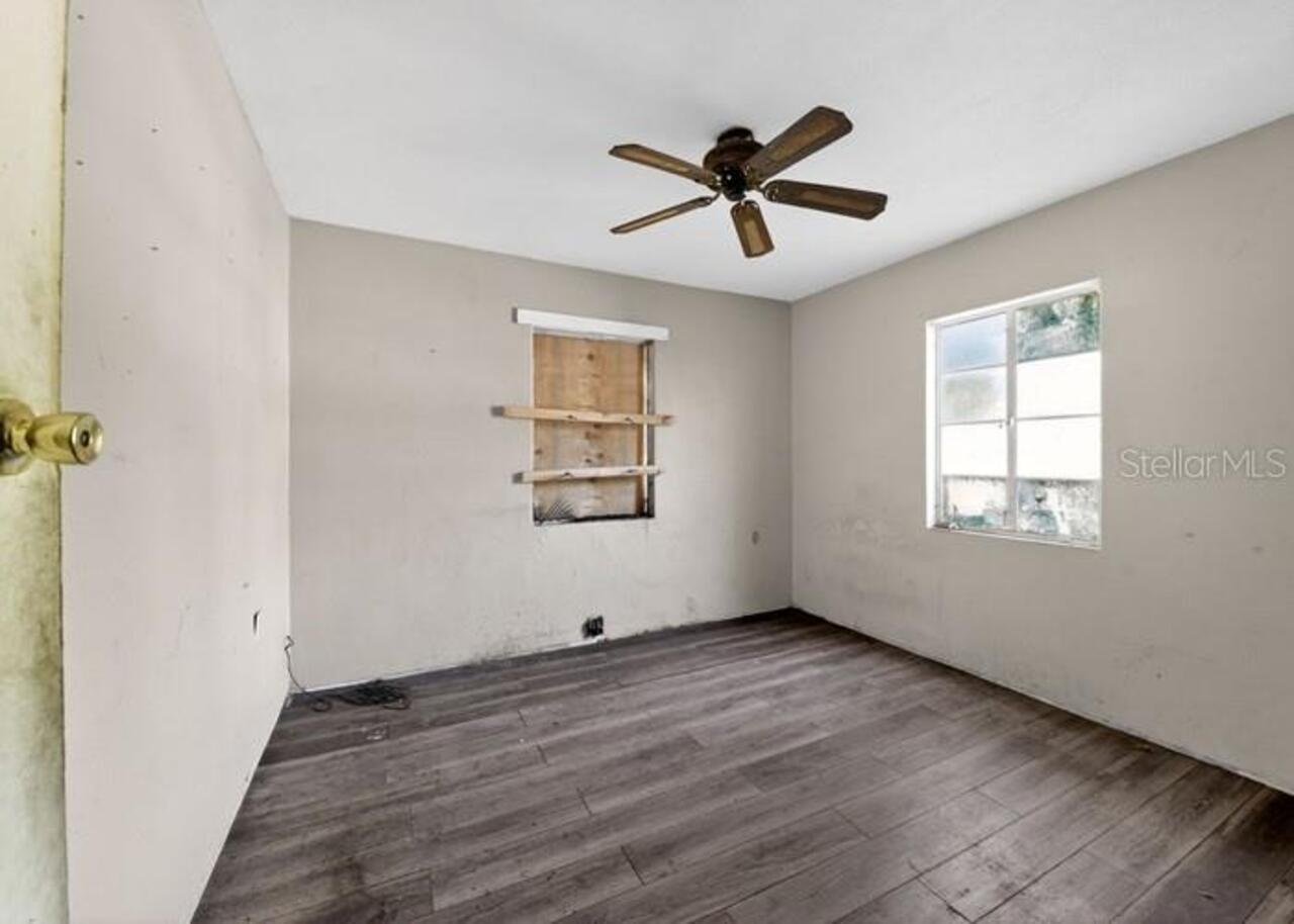 Listing Photo 11