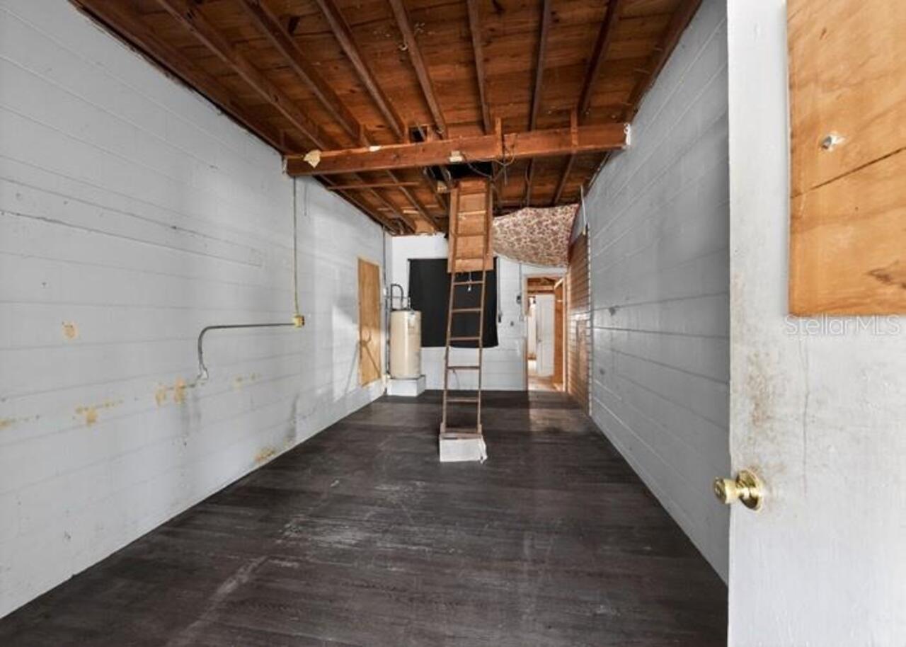 Listing Photo 12