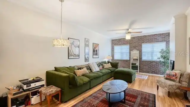 Listing Photo 6