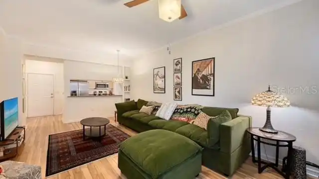 Listing Photo 10