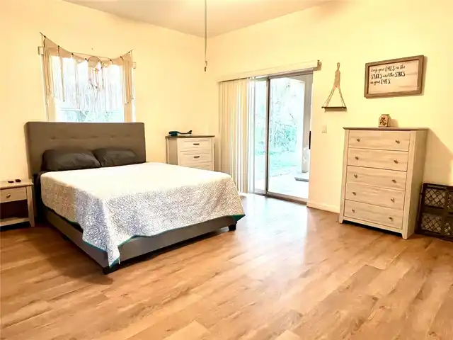Listing Photo 23