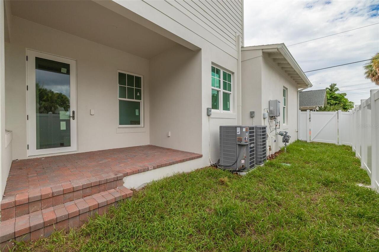 Listing Photo 7