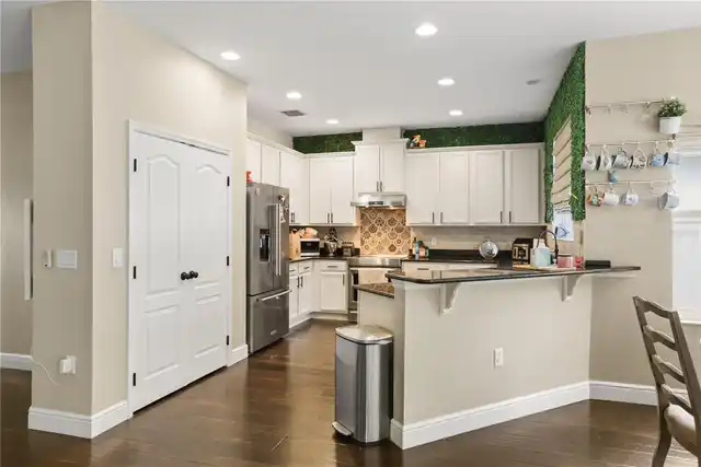 Listing Photo 7
