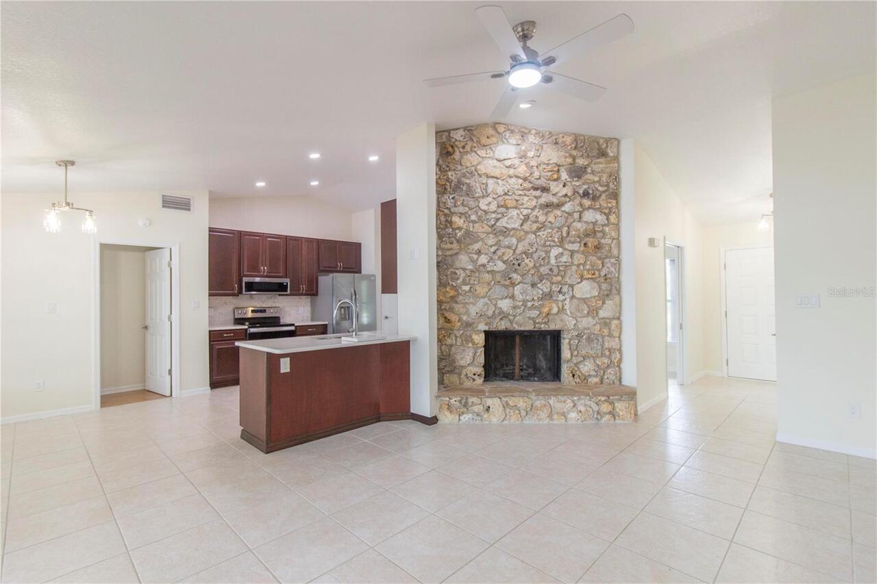 Listing Photo 14