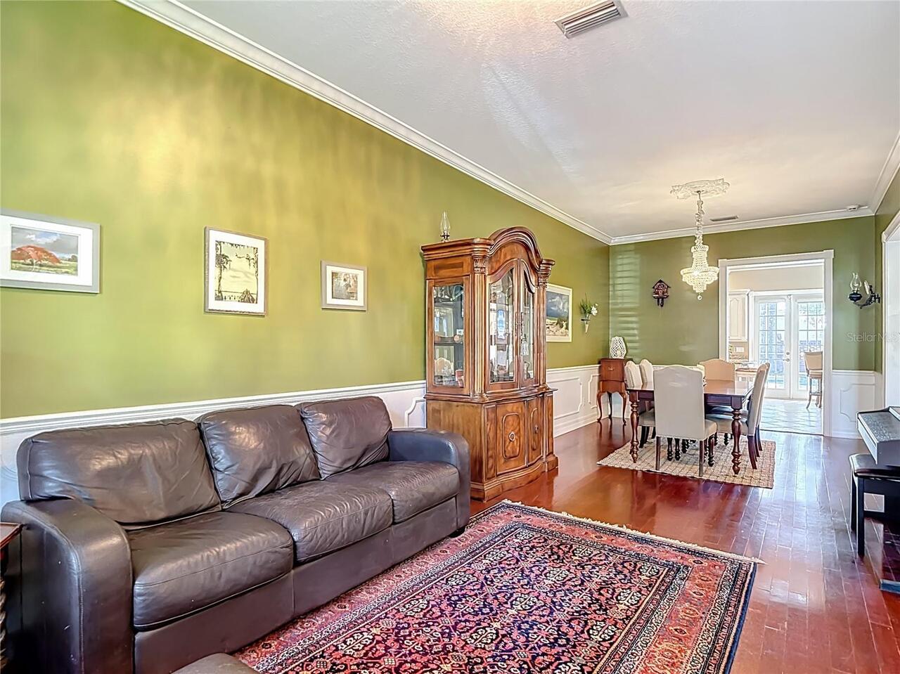 Listing Photo 9
