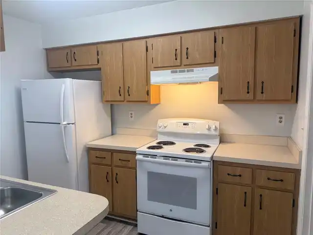 Listing Photo 8